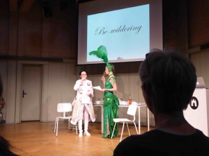 Be-wildering, Kira O'Reilly & Jennifer Willet, Waag Society, Amsterdam, 12 mai 2017 (photo Annick Bureaud)